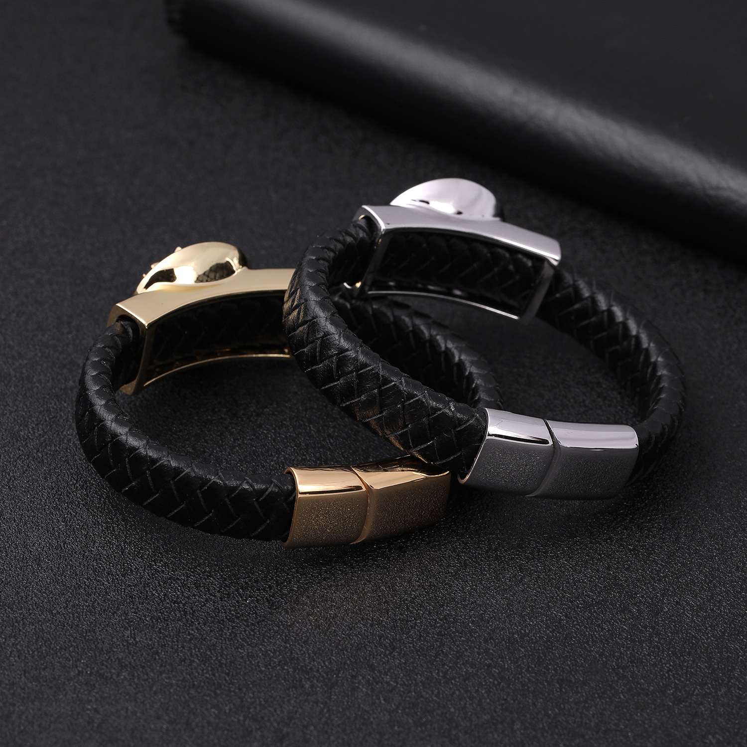 Cool Micro Pave Stainless Steel Cross Charm Bracelet Handmade Leather Bracelets Jewelry for Gift