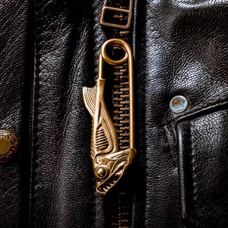 Pins Brooches Retro Brass Piranha shape Brooch Fish Head Pin Animal series Pendant Key Chain Bag Hanging Exquisite Handmade Accessories 230810