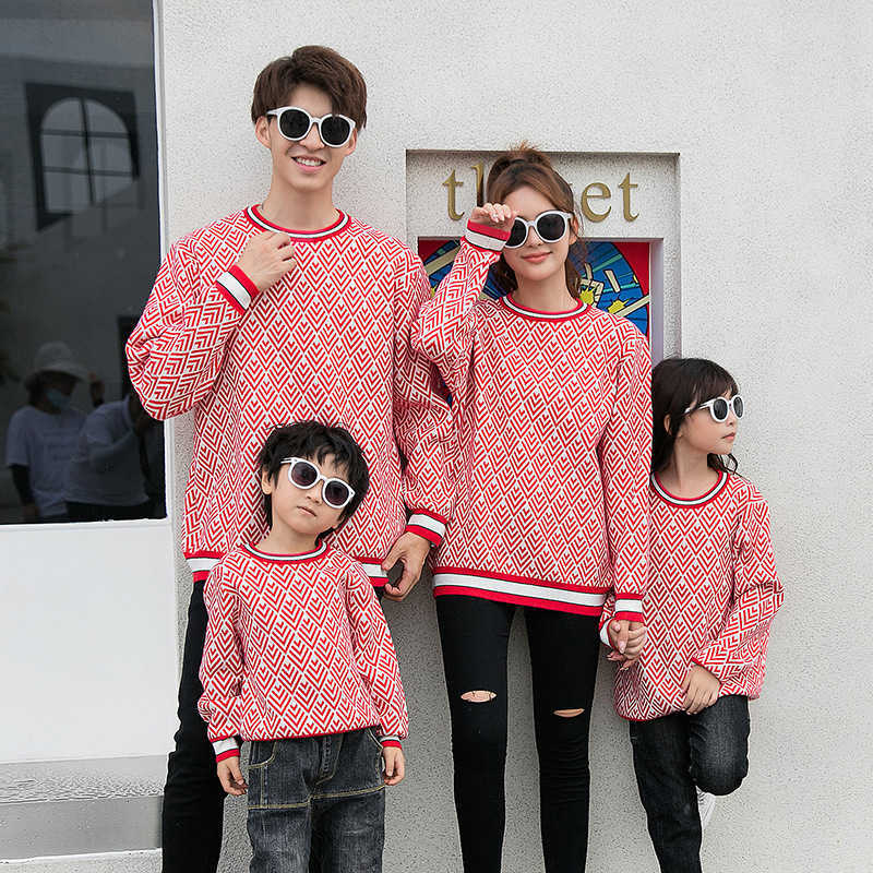 Family Matching Outfits Matching Sweaters For Family Mother Daughter Dad Son Knitted Sweater Family Look Couple Outfits Women Men Kids Baby Sweaters R