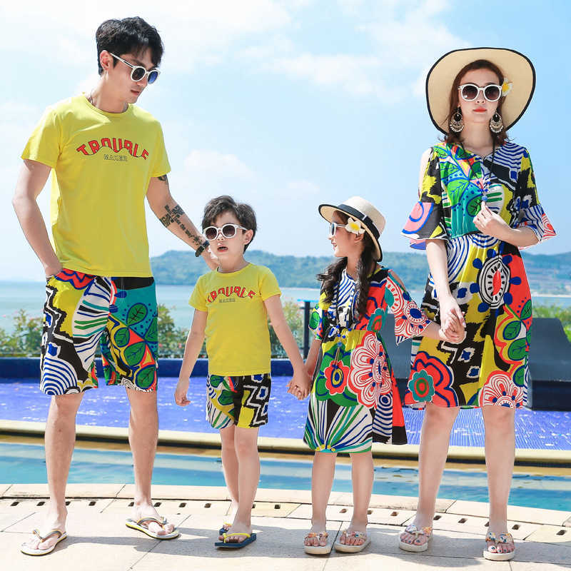 Family Matching Outfits Family Clothing Mother Daughter Summer Beach Dresses Holiday Family Matching Outfits Cotton T-shirts Matching Couple Outfits R