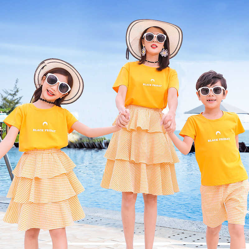 Family Matching Outfits Matching Family Outfits Summer Mum Daughter T-shirt Dress Family Look Dad Son T-shirt +Shorts Holiday Couple Matching Clothing