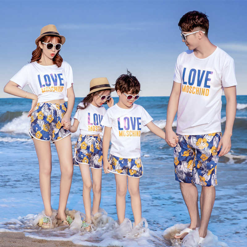Family Matching Outfits Family Matching Outfits Summer Beach Mum Daughter Dad Son CottonT-shirt Shorts Holiday Matching Couple Clothes R230810