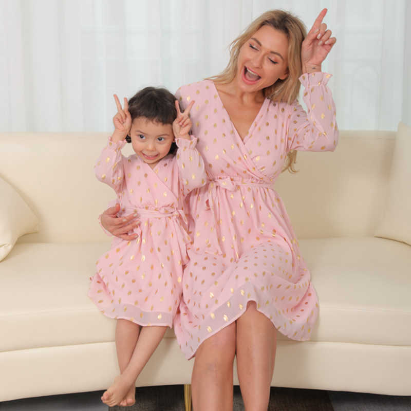 Family Matching Outfits Matching Mother Daughter Clothes Spring Autumn Mommy and Me Dress Chiffon Matching Family Outfits Women Kids Baby Girl Dress R