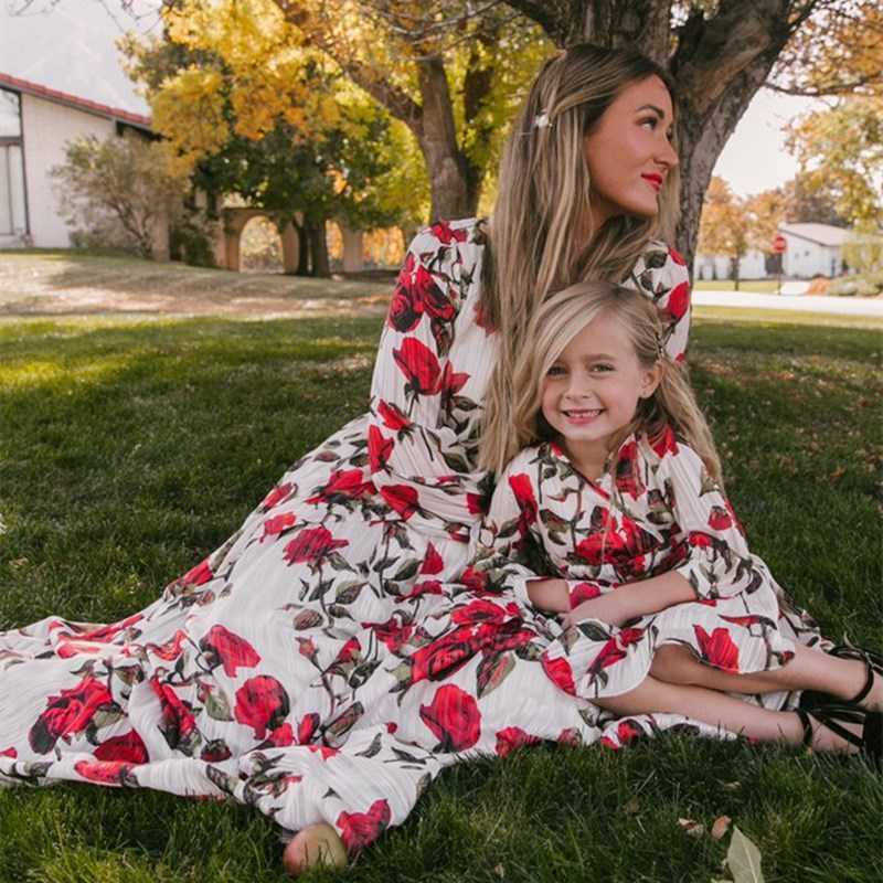 Family Matching Outfits Long-Sleeved Mommy And Me Printing Kids Dresses For Girls Family Matching Clothes Family Look Outfits Mother Daughter Dress R2