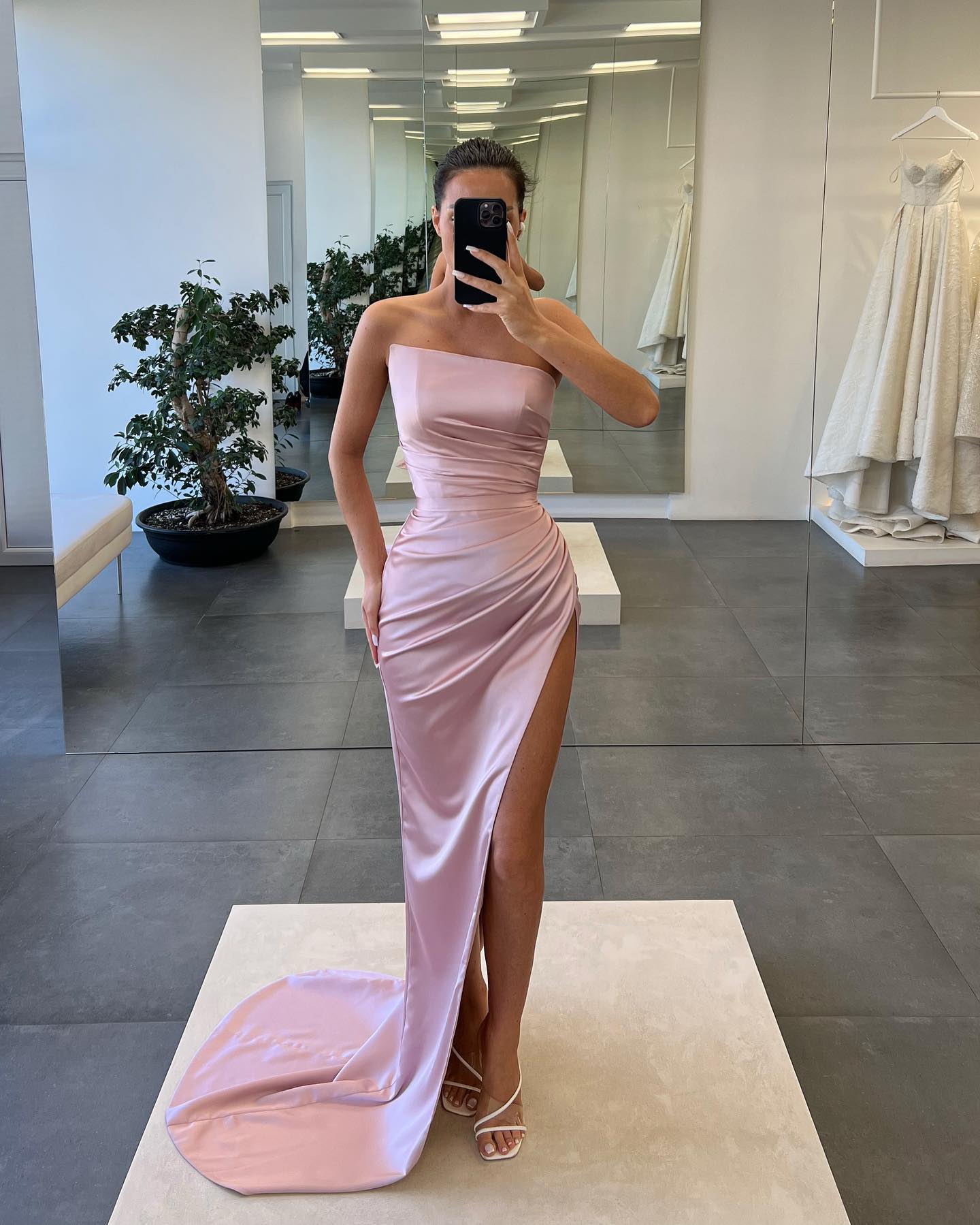 Elegant Mermaid Prom Dresses Strapless Satin Evening Dress Pleats Backless Split Formal Long Special Ocn Party Dress 0227Lz