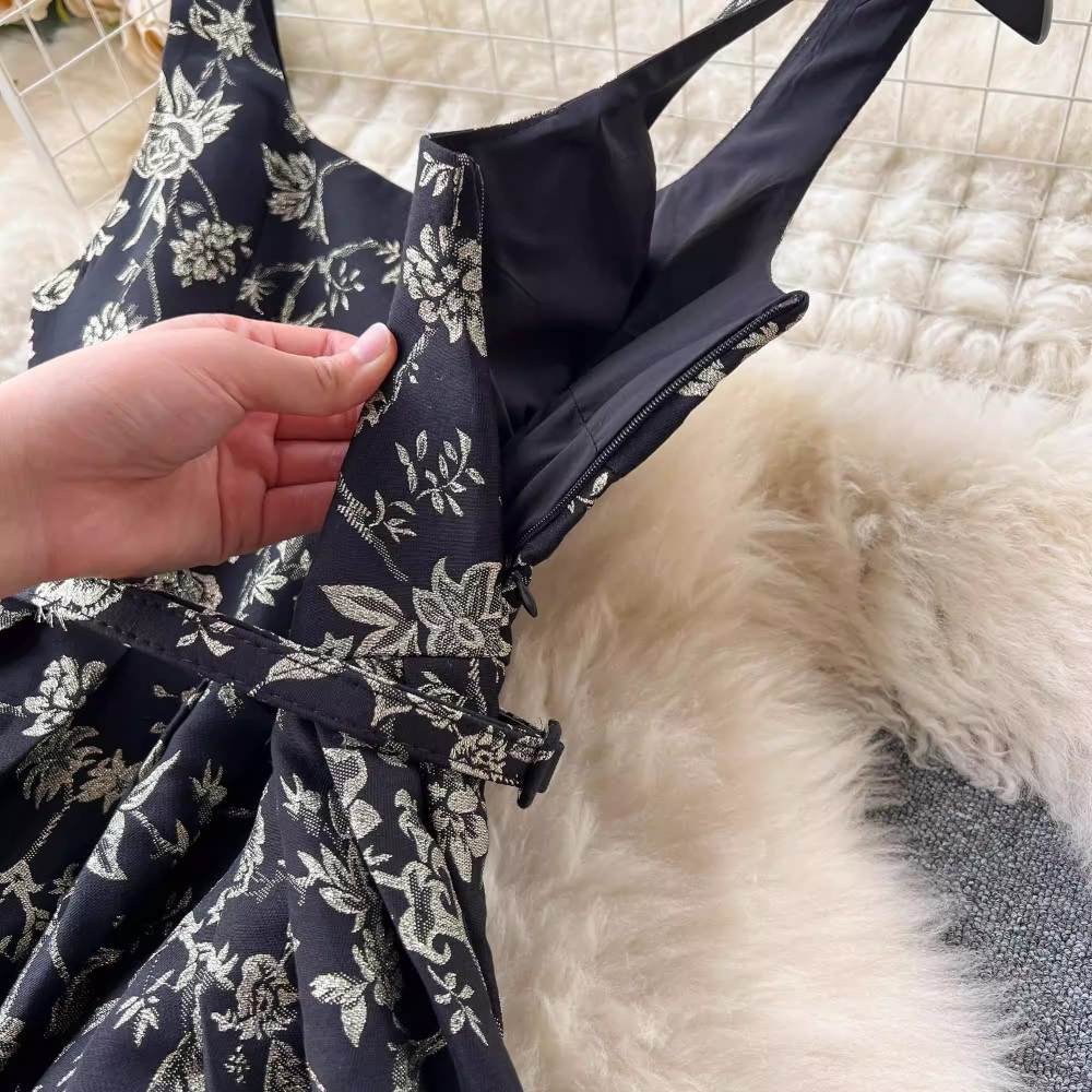 Basic Casual Dresses 2024 Summer Runway Flower Embroidery Jacquard Dress Womens Spaghetti Strap Backless With Belt Lace Trims Evening Party Vestidos