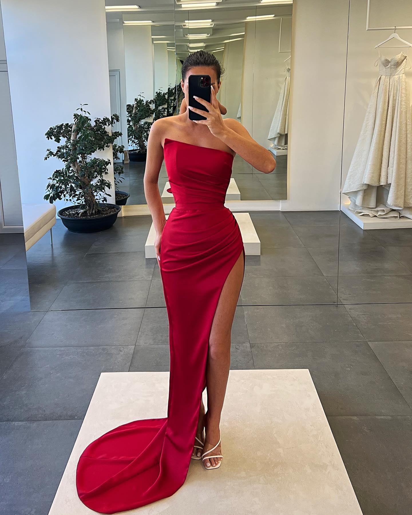 Elegant Mermaid Prom Dresses Strapless Satin Evening Dress Pleats Backless Split Formal Long Special Ocn Party Dress 0227Lz