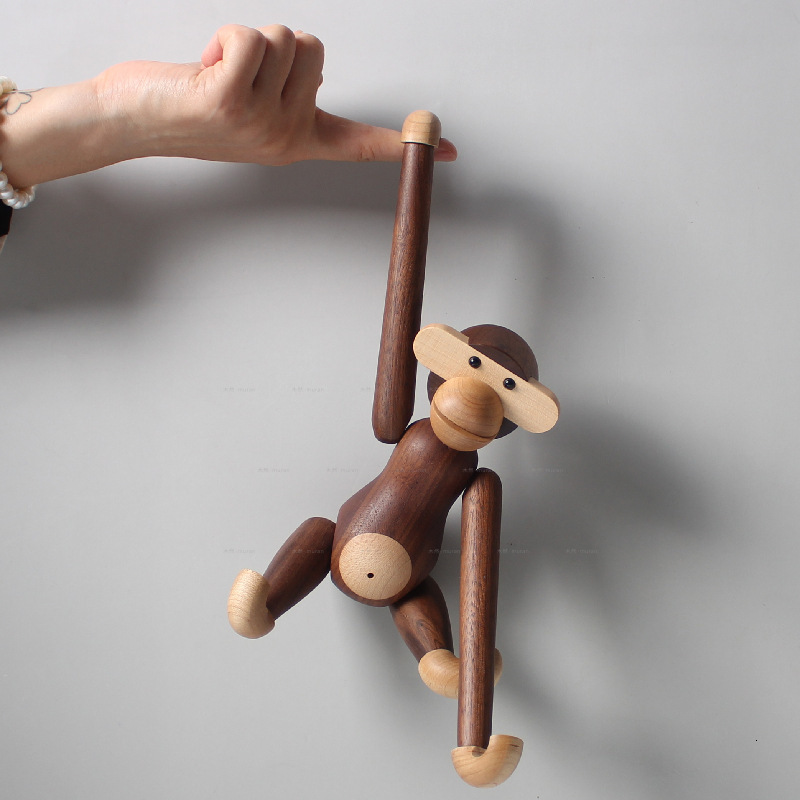 Decorative Objects Figurines Ornament Solid Wood Monkey Home Decoration Creative Festival Gift Black Walnut Gibbon Pendant Wooden Crafts 230812