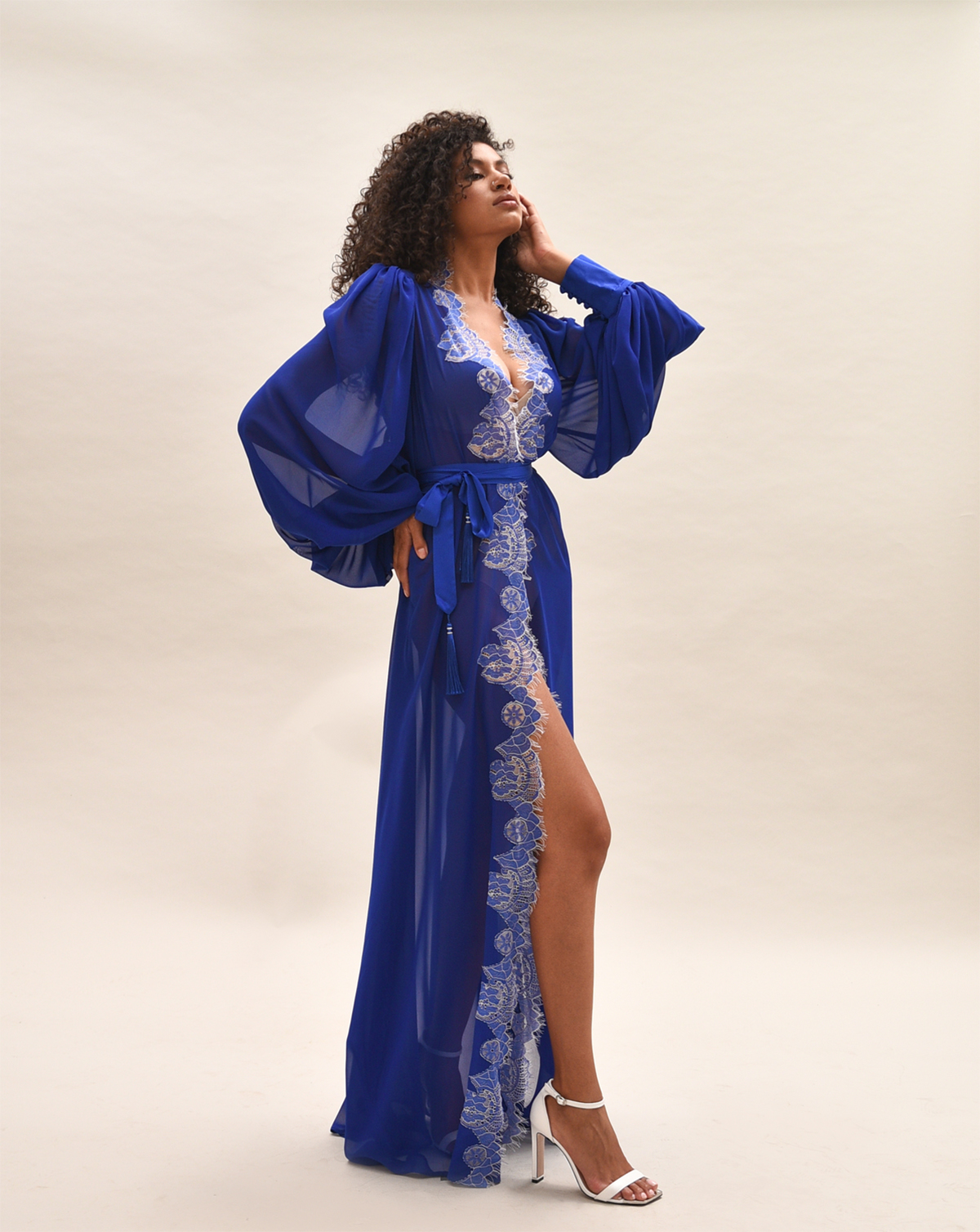 Flowers Appliques Tulle Bridal Robe Sleepwear Long Sleeve Royal Blue Wedding Evening Bathrobe Nightwear Custom Made Robe Gowns