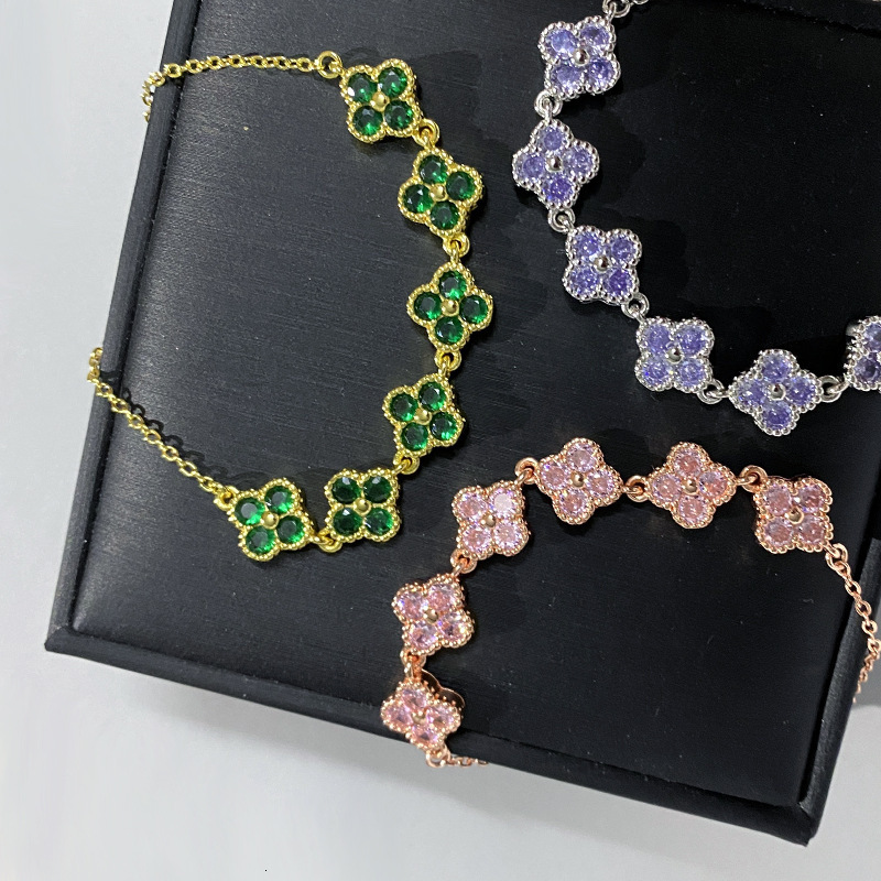 Designer Charm Bracelets Elegant Brilliant Zircon Bracelet For Women Sweet Cubic Zirconia Clover wer Female Wedding Jewelry ZK40 230814