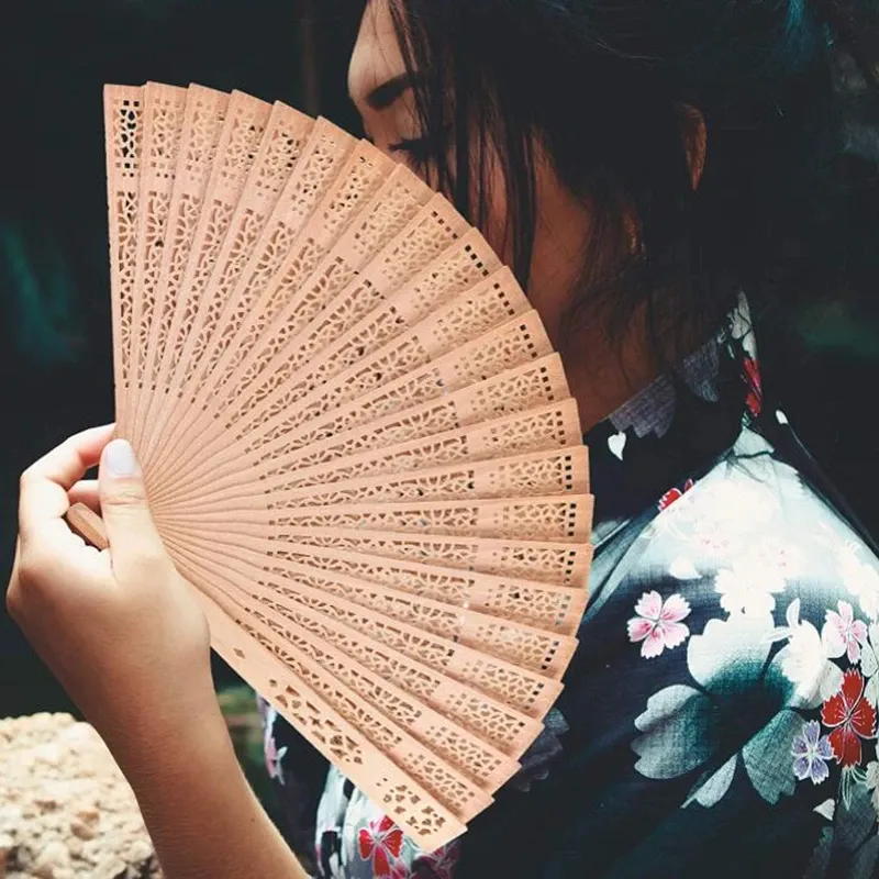 Personalized Handheld Fans Chinese Sandalwood Fan Custom Made Names Words Hollow Out Hand Fans Summer Wedding Party Favor Supplies Gifts ZZ