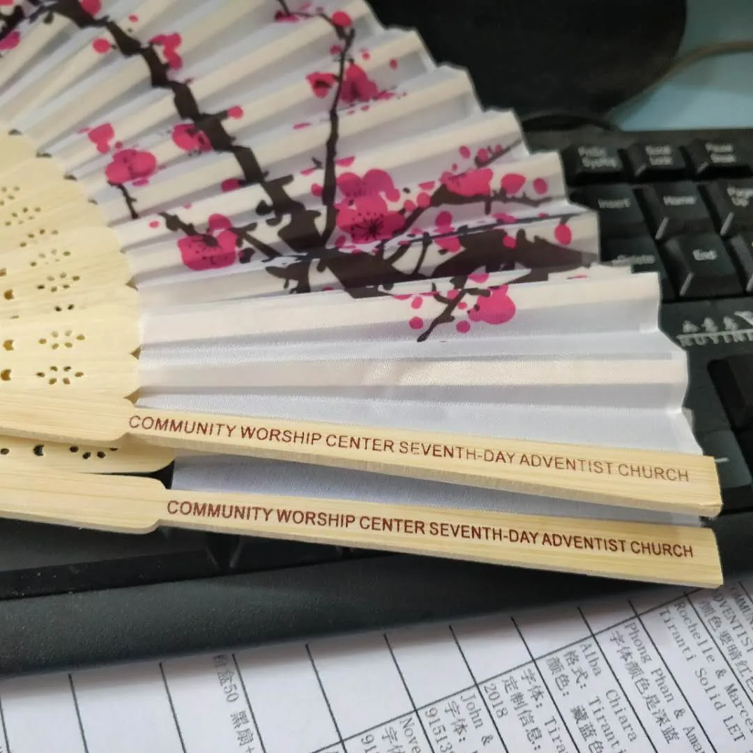 Personalized Favors Silk Hand fans with pouch Wedding giveaways Bridal shower favors Anniversary party gift wholesales 50pcs lotZZ