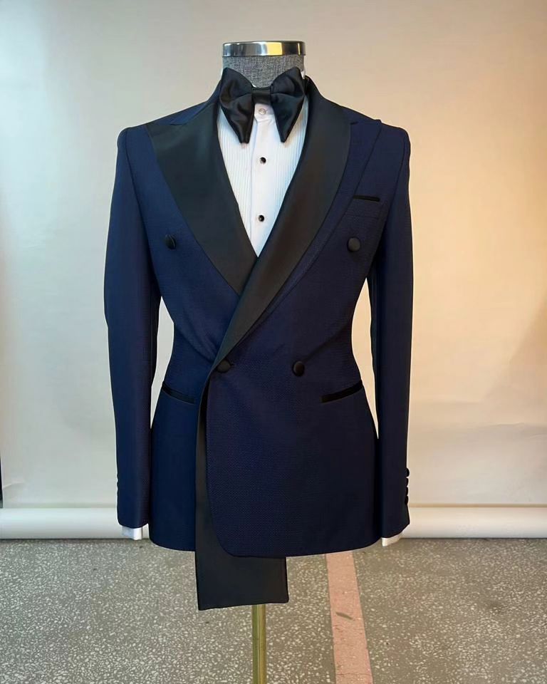 Green Men Wedding Tuxedos Pure Color Peaked Lapel Groom Wear Slim Fit Prom Party Coat Only One Jacket