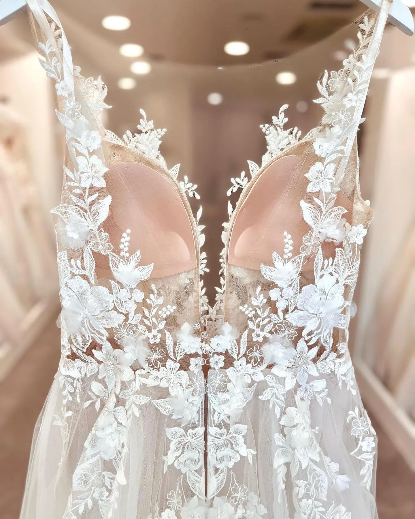 Boho ral Lace Appliqued Country A e Wedding Dresses Spaghetti Straps Romantic Tulle Bridal Gowns Sexy Side Split Plus Size Bride Marriage Vestidos