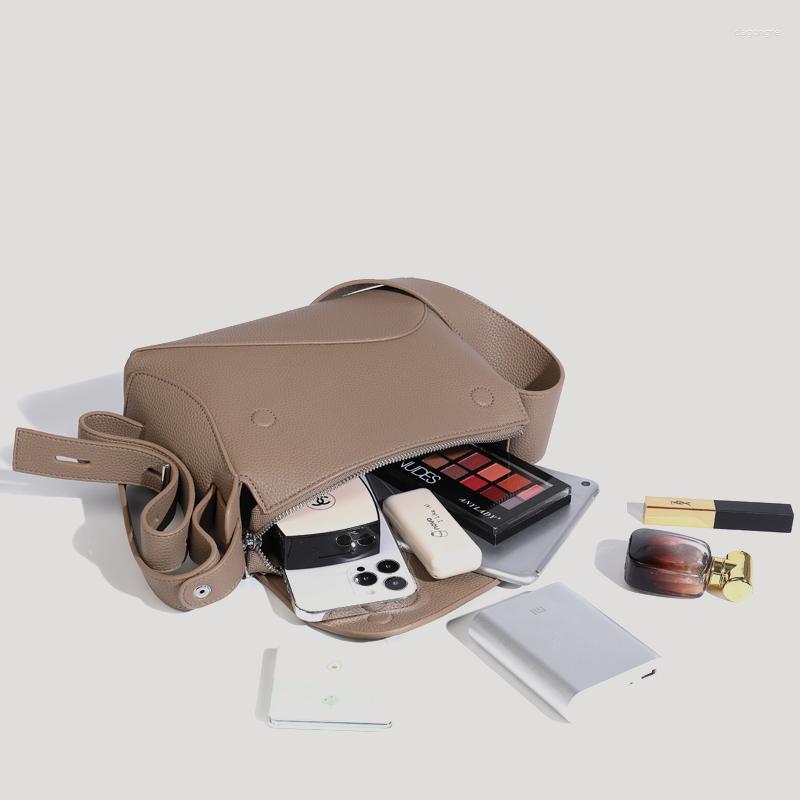 Evening Bags Vintage For Women Designer Handbags Purses 2023 In PU ing Design Button Small Casual Wide Shoulder Straps