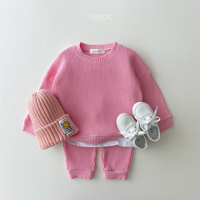 Clothing Sets Korean Baby Cotton Kintting Clothing Sets Mock Two-piece Waffle Cotton Kids Boys Girls Clothes Sets Tracksuit TopsPants 230814