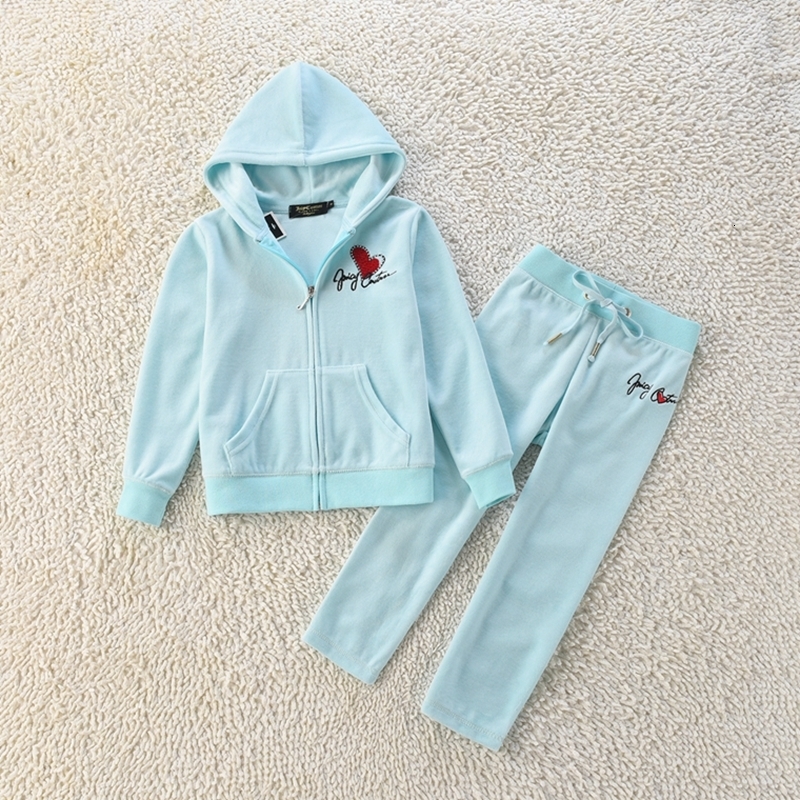 Clothing Sets Velvet Tracksuit for Girls Hooded Spring Autumn Long Sleeved Sweater Jacket and Pants Two Piece Set Velours Sportswear 230814