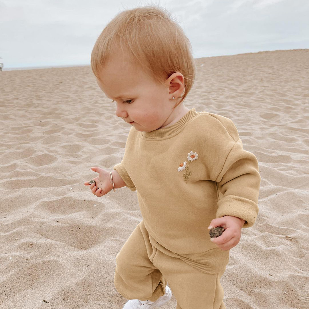 Clothing Sets Baby Girls Clothes Set Fleece Embroidery Daisy Pullover SweatshirtJogger Pants Set Girls Boys Tracksuit Toddler Girl Clothes 230814
