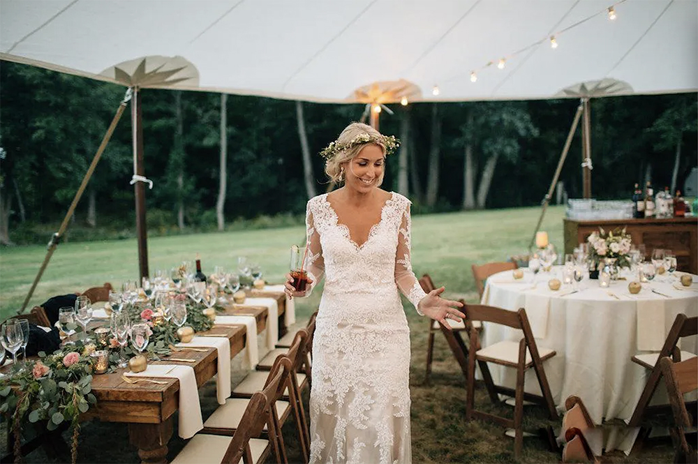 White Bohemian Mermaid Dresses V Neck Long Sleeve Tulle Lace Applique Crystal Wedding Gowns Sweep Train robe de mariee 0509