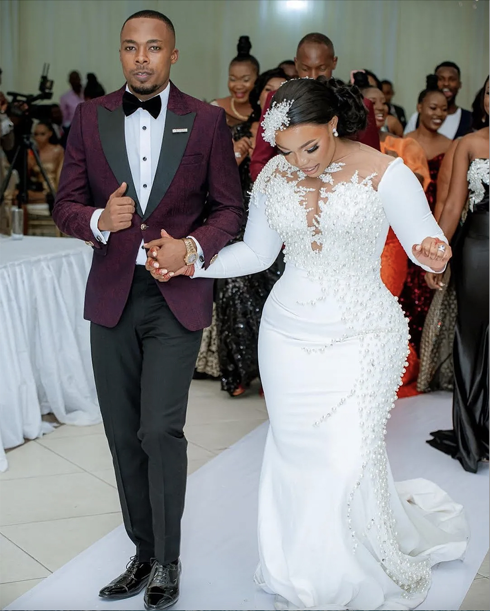 2023 Plus Size Arabic Aso Ebi Luxurious Lace Pearls Wedding Dress Sheer Neck Satin Bridal Gowns Dresses 0509