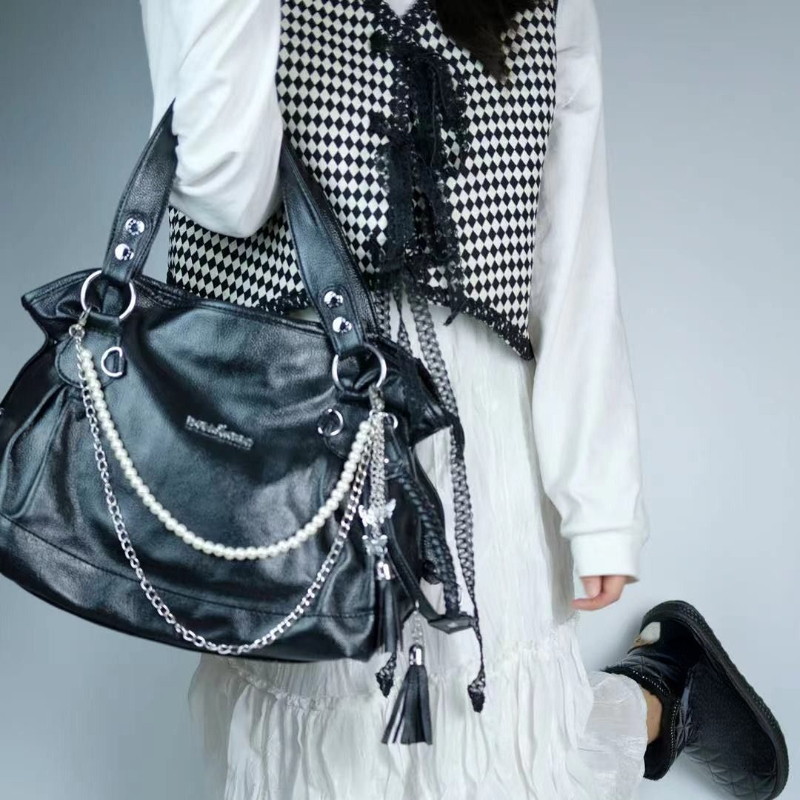 Evening Bags Streetwear Y2k New Casual All Match Shoulder Pearl Butterfly Chain Underarm Bag Tassel Letter Highcapacity Tote for Women 230814