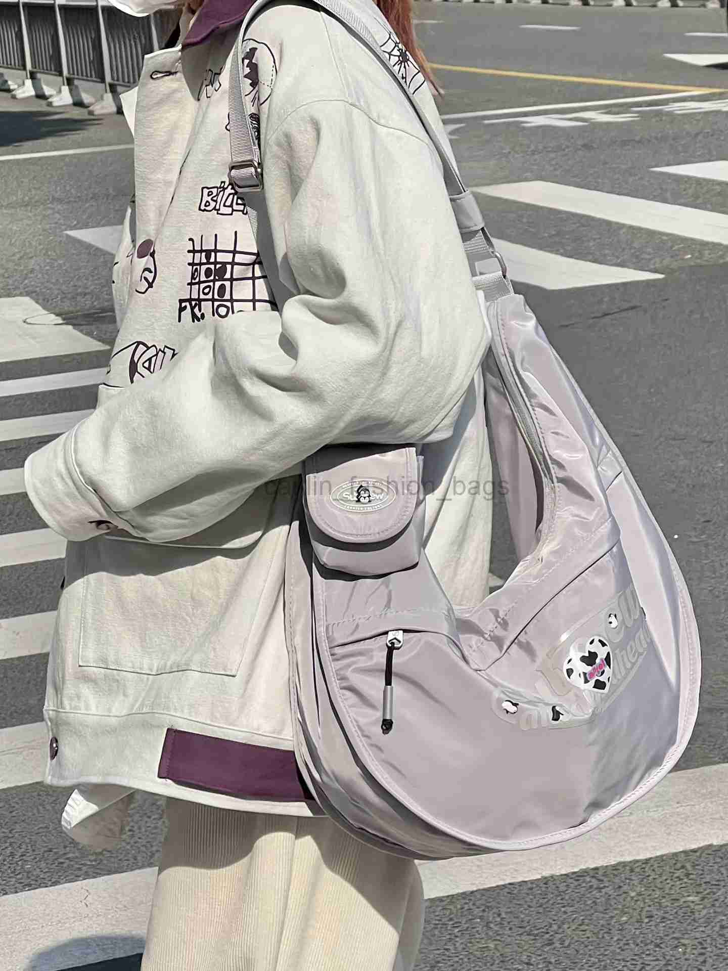 Shoulder Bags Small nylon leisure commuting large capacity crescent bag for women 2023 new versatile one shoulder crossbody bag caitlin_fashion_bags