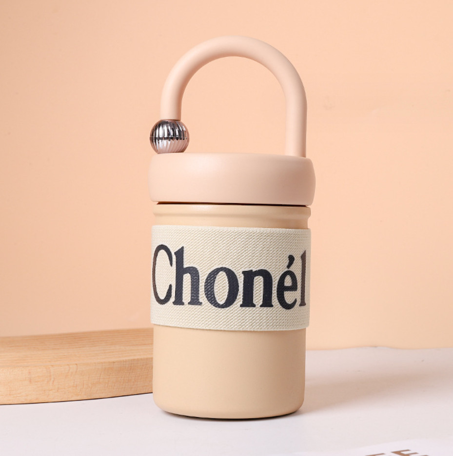 The latest 13.5oz mug coffee lock heart insulation cup, many style choices, support custom logo