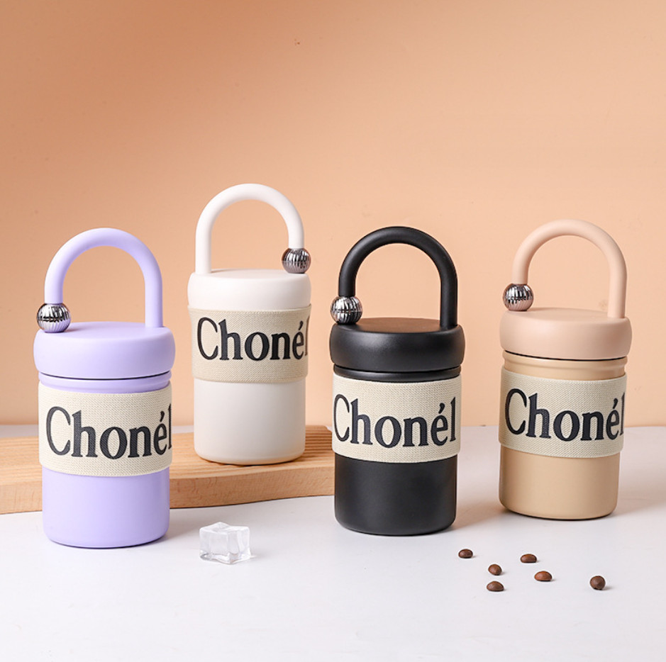 The latest 13.5oz mug coffee lock heart insulation cup, many style choices, support custom logo