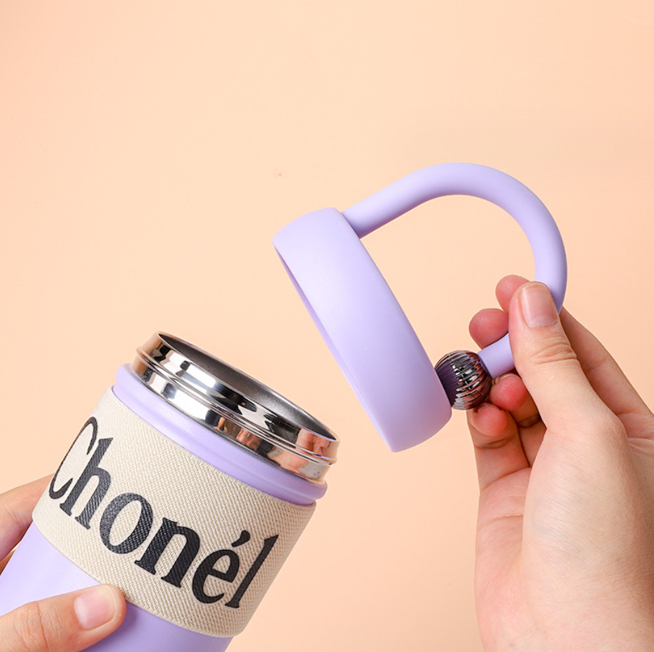 The latest 13.5oz mug coffee lock heart insulation cup, many style choices, support custom logo