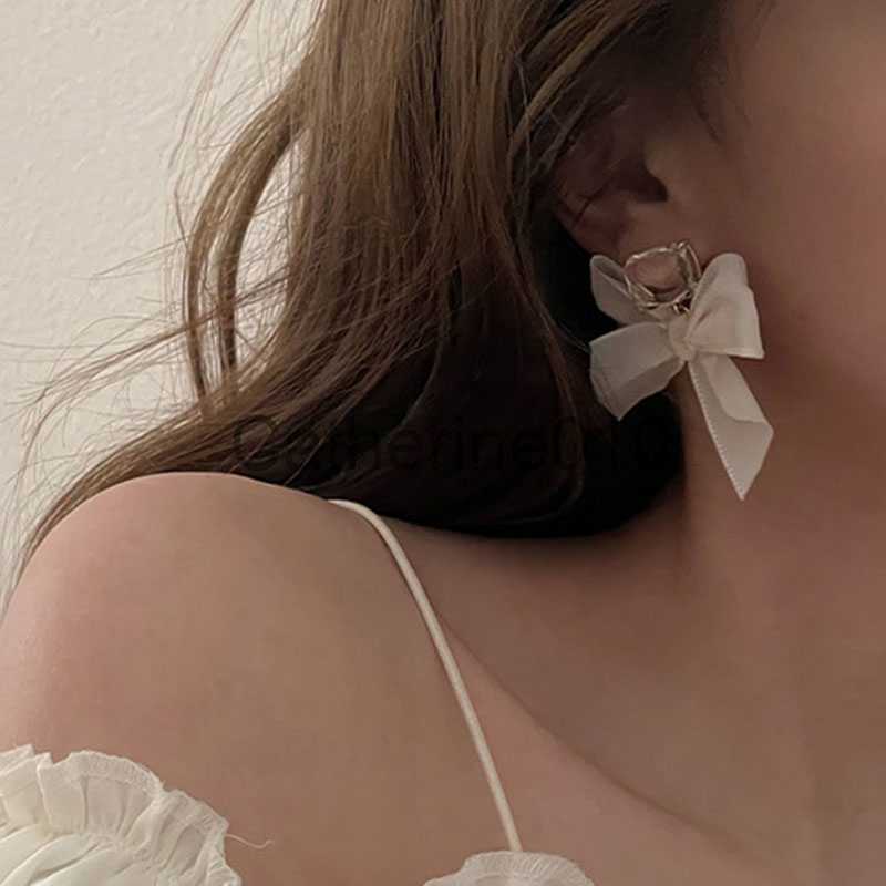 Charm Korean Sweet Earrings Black White Bowknot Women Earrings Sweet Fabric Lace Bow Fashion Drop Earrings Jewelry Gift J230817