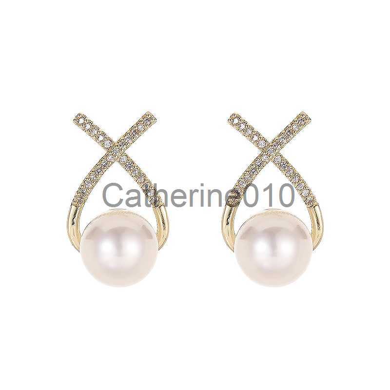 Charm Gold Color Metal Fashion Korean Pearl Earrings For Women SparklZircon Pendant Cuff Clip Earrings WeddParty Jewelry Gifts J230817