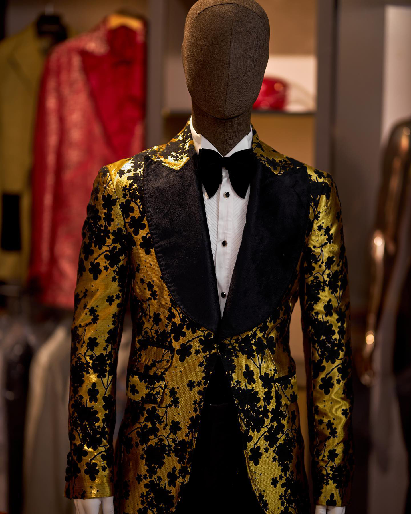New Men Luxury Floral Printed Suit Peaked Lapel Tuxedos For Wedding Prom Evening Party 2 Pcs Jacket And Pants Ternos Masculino