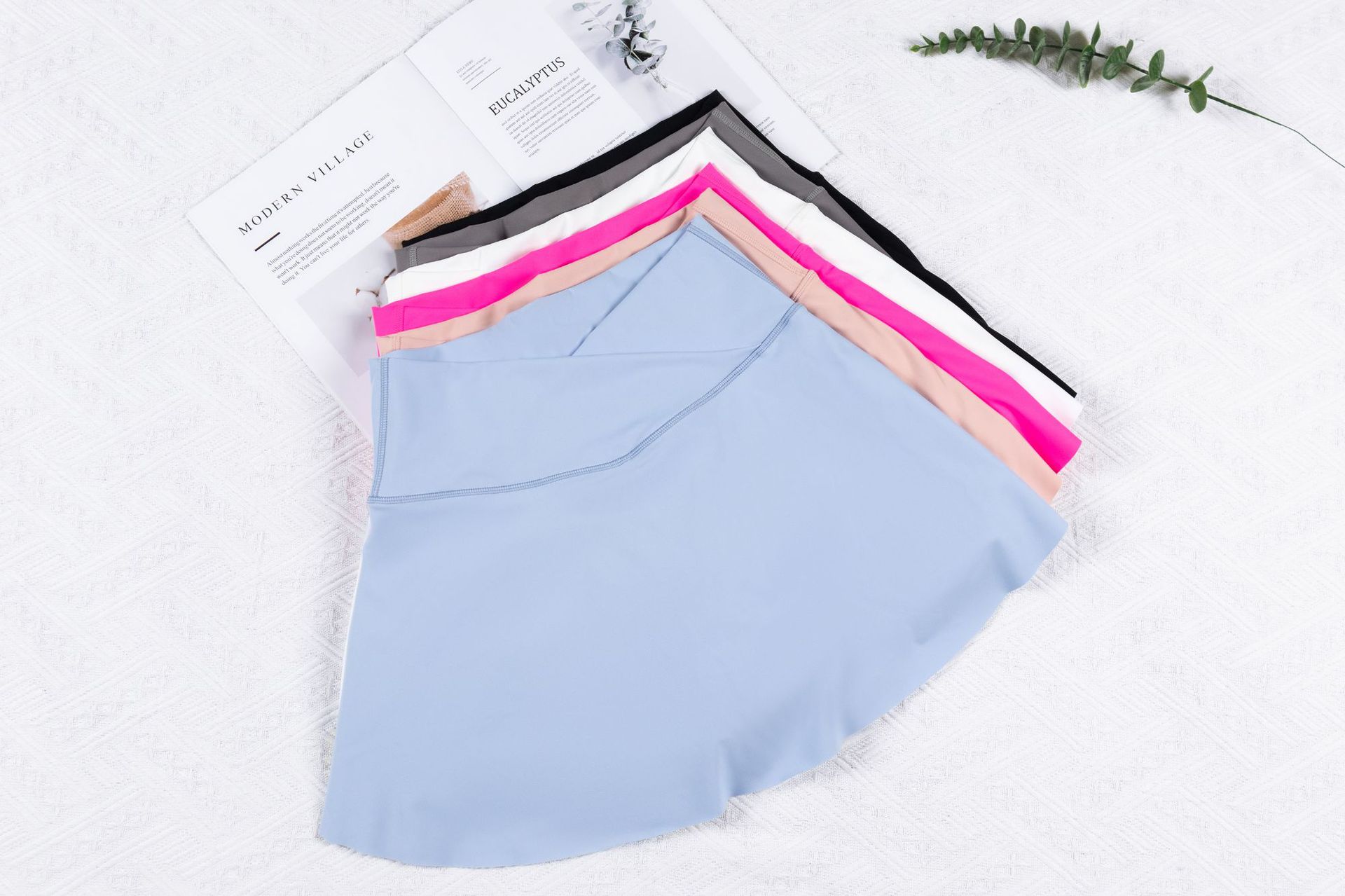 Women Pleated Yoga Shorts Athletic Shorts Quick Dry Gym Sports Shorts High Waisted Workout Shorts with Pocket