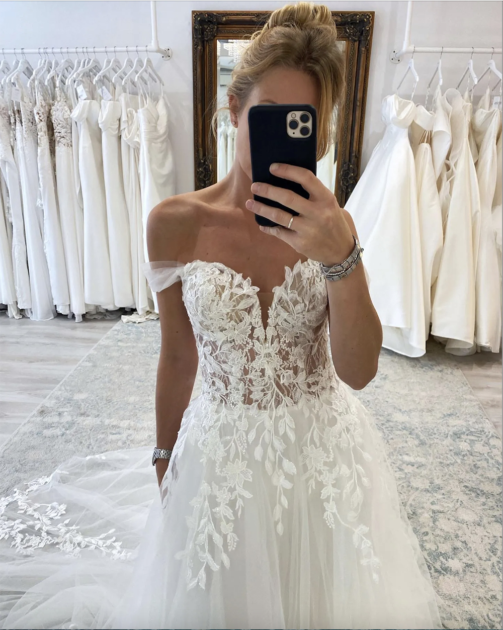 Boho Lace A e Wedding Dresses Off Shoulder Appliques Sweep Train designer wedding bridal gowns