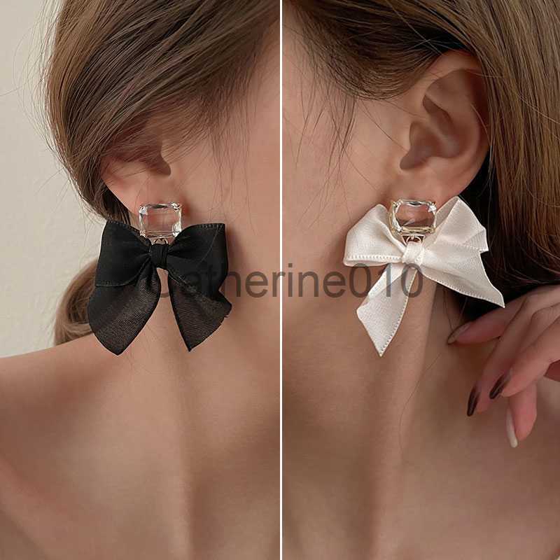 Charm Korean Sweet Earrings Black White Bowknot Women Earrings Sweet Fabric Lace Bow Fashion Drop Earrings Jewelry Gift J230817