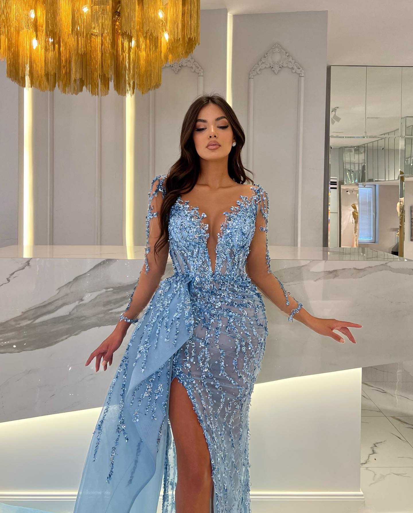 Elegant Sky Blue Mermaid Evening Dresses Illusion V Neck Sleeves Sequins Party Prom Split Long Dress For Special Ocn