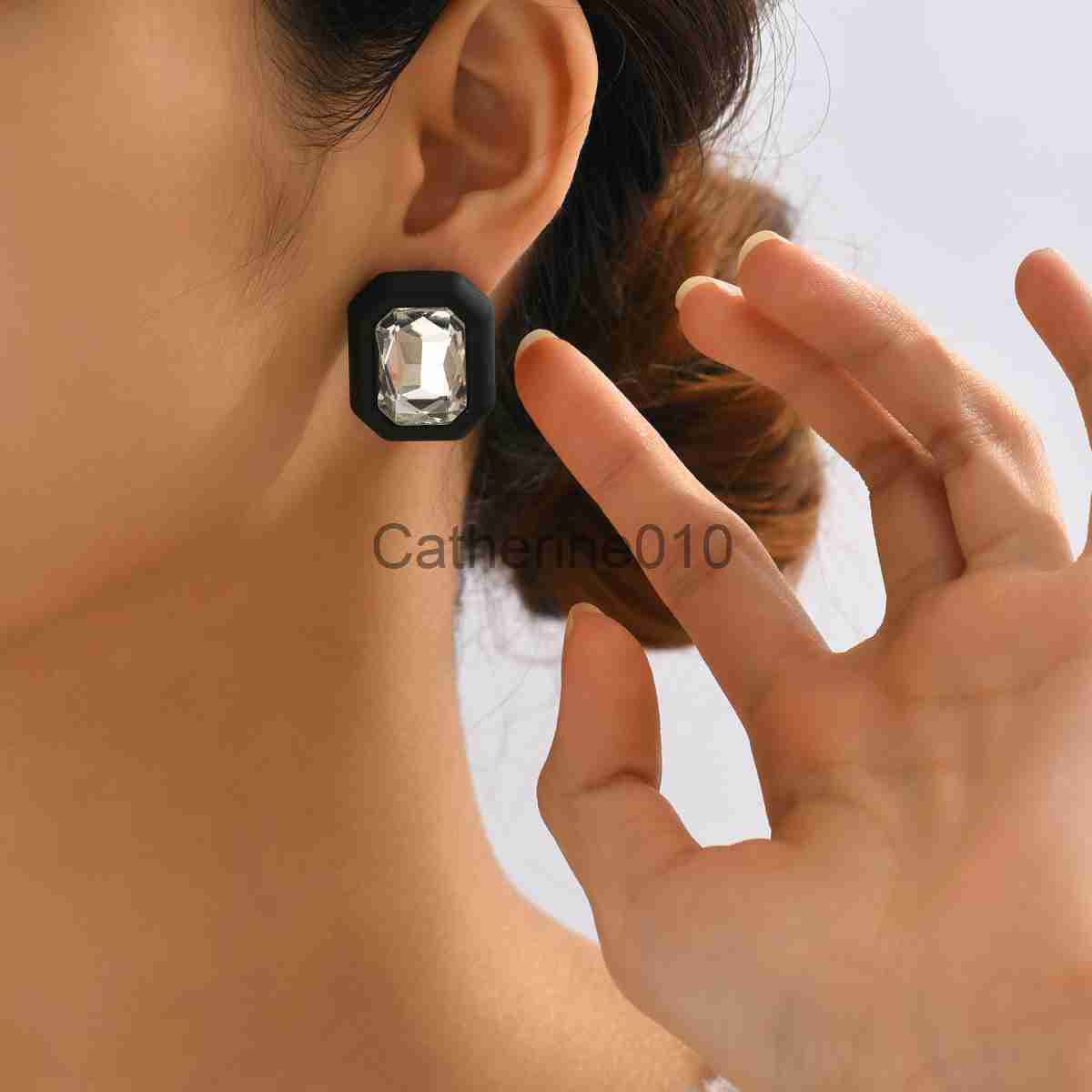 Charm Rhinestone Earrings For Women New Square Stud Earrings pendientes 2023 Trend Geometric Office Party Gift Fashion Jewelry J230817