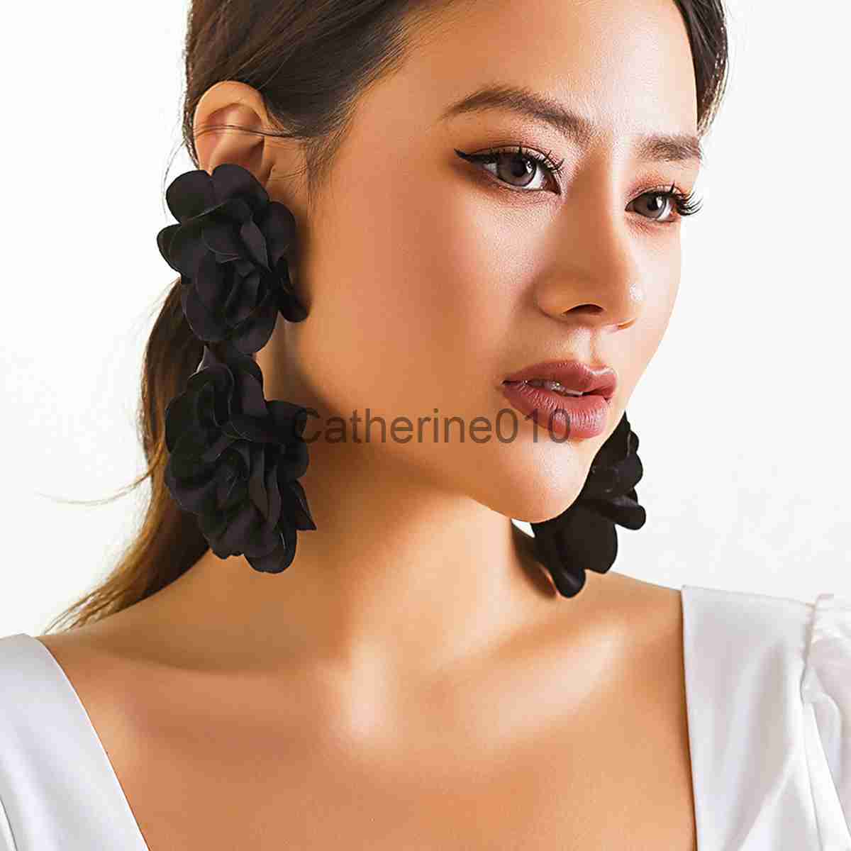 Charm Exaggerated Huge Fluffy Fabric Flower Earrings for Women Trendy Ladies Elegant WeddStud Earrings 2023 Fashion Jewelry Female J230817