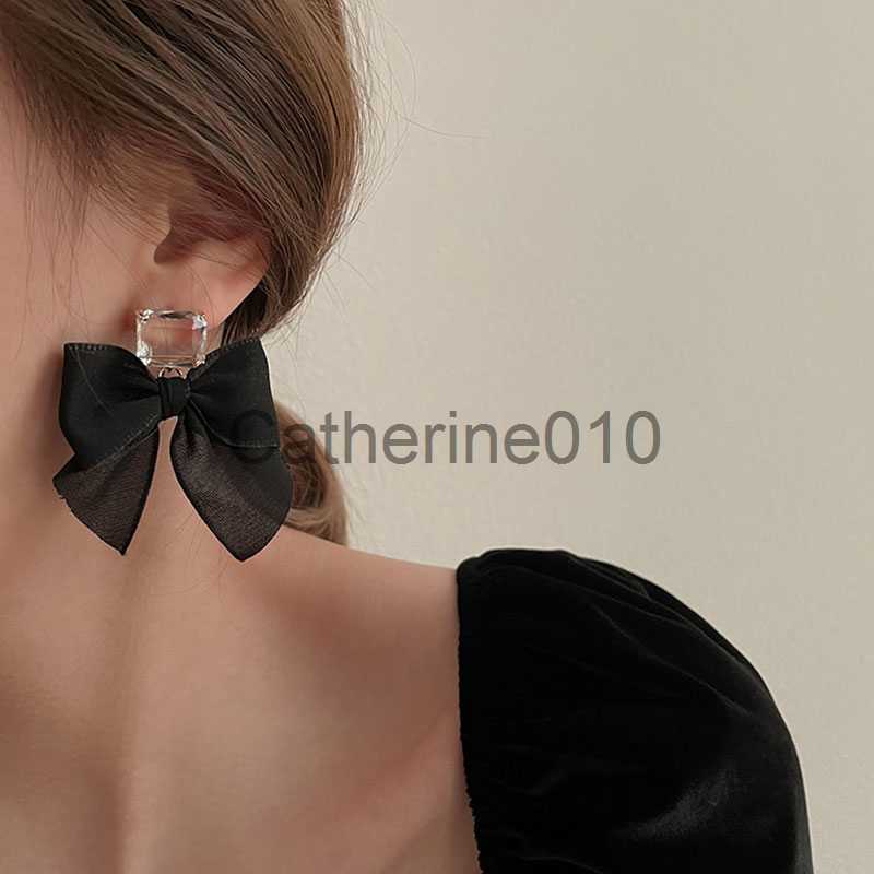Charm Korean Sweet Earrings Black White Bowknot Women Earrings Sweet Fabric Lace Bow Fashion Drop Earrings Jewelry Gift J230817
