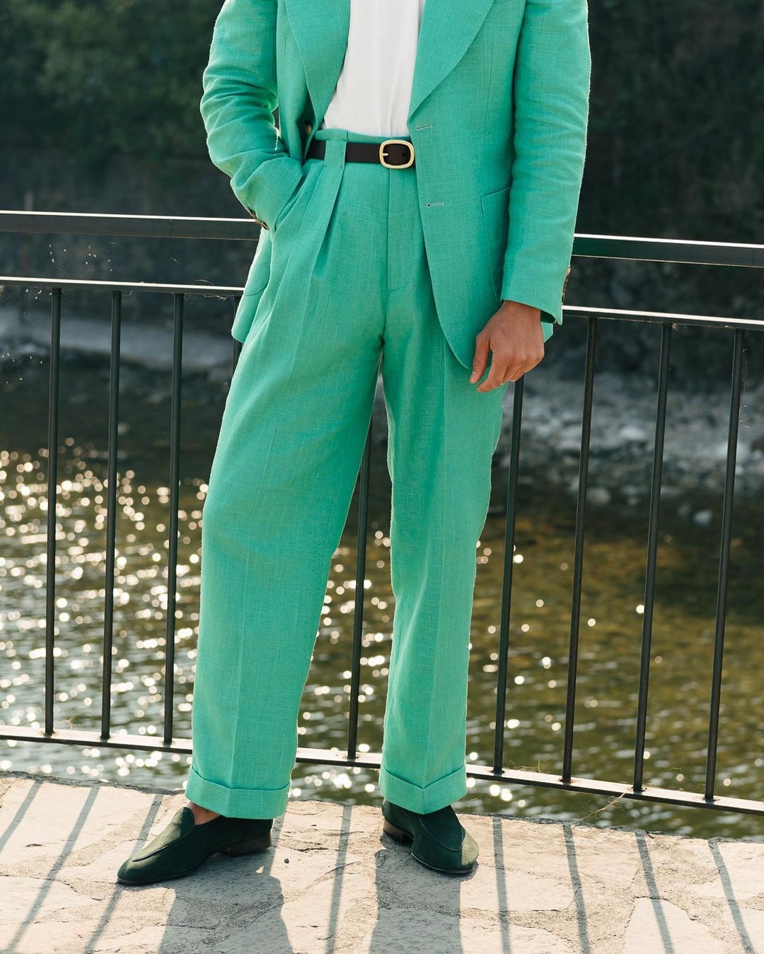 New Fashion Men Suit For Wedding Peaked Lapel Groom Wear Slim Fit Tuxedos Custom Made 2 Pcs Jacket Pants Terno Masculino