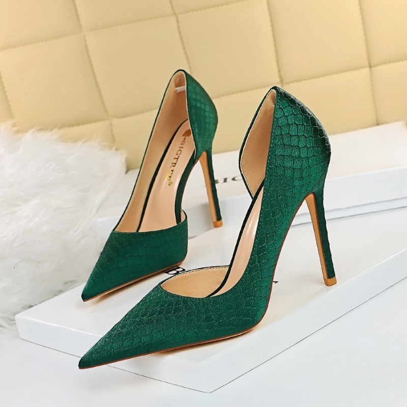 Dress Shoes Sexy Fashion Banquet Fine Heel Super High Heel Shallow Mouth Side Hollow Snake Satin Single Shoes High Heels Shoes 230817