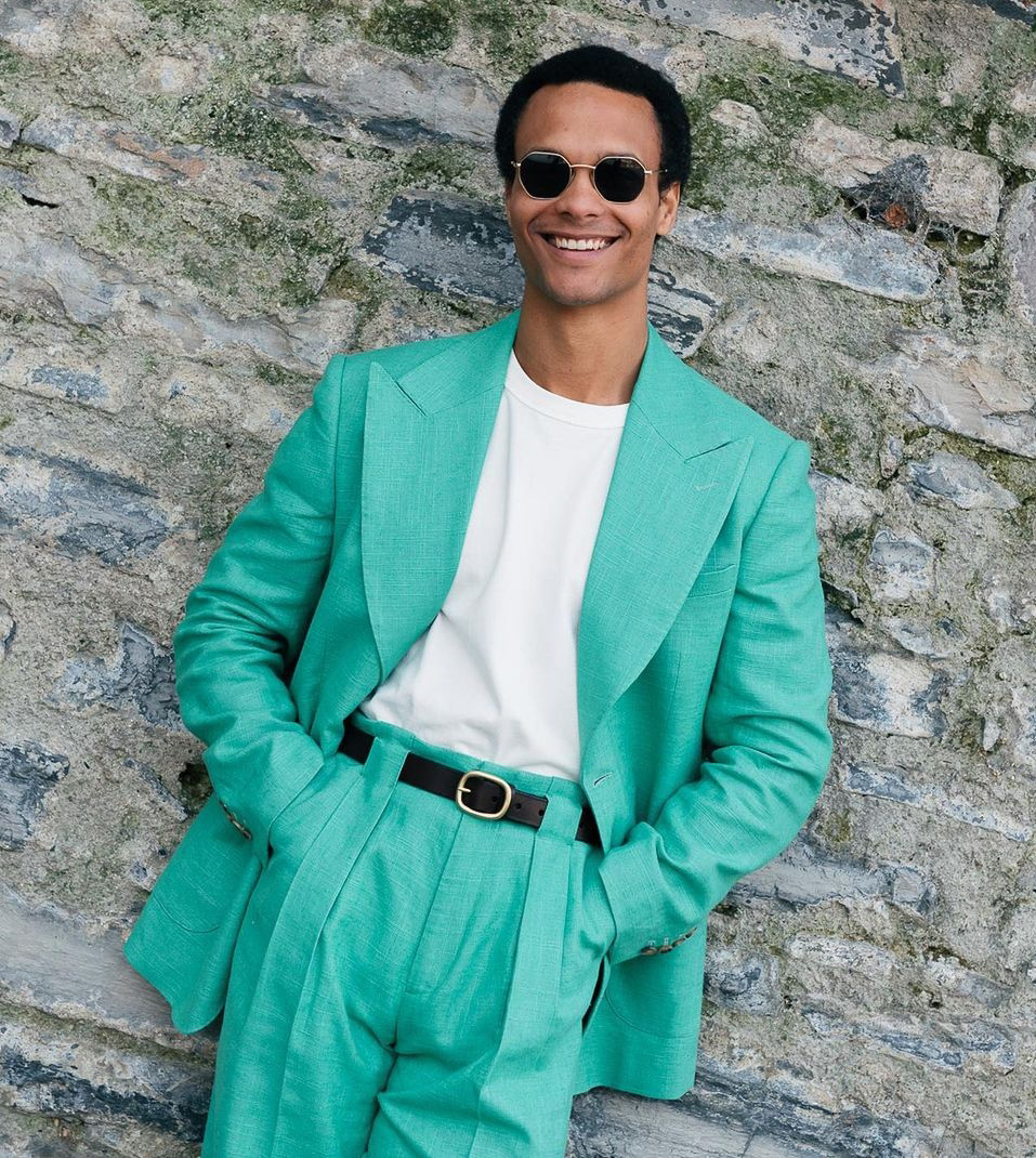 New Fashion Men Suit For Wedding Peaked Lapel Groom Wear Slim Fit Tuxedos Custom Made 2 Pcs Jacket Pants Terno Masculino