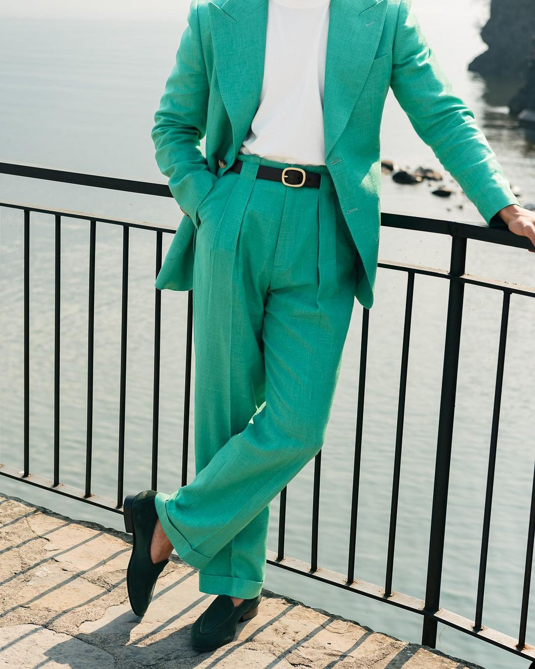 New Fashion Men Suit For Wedding Peaked Lapel Groom Wear Slim Fit Tuxedos Custom Made 2 Pcs Jacket Pants Terno Masculino