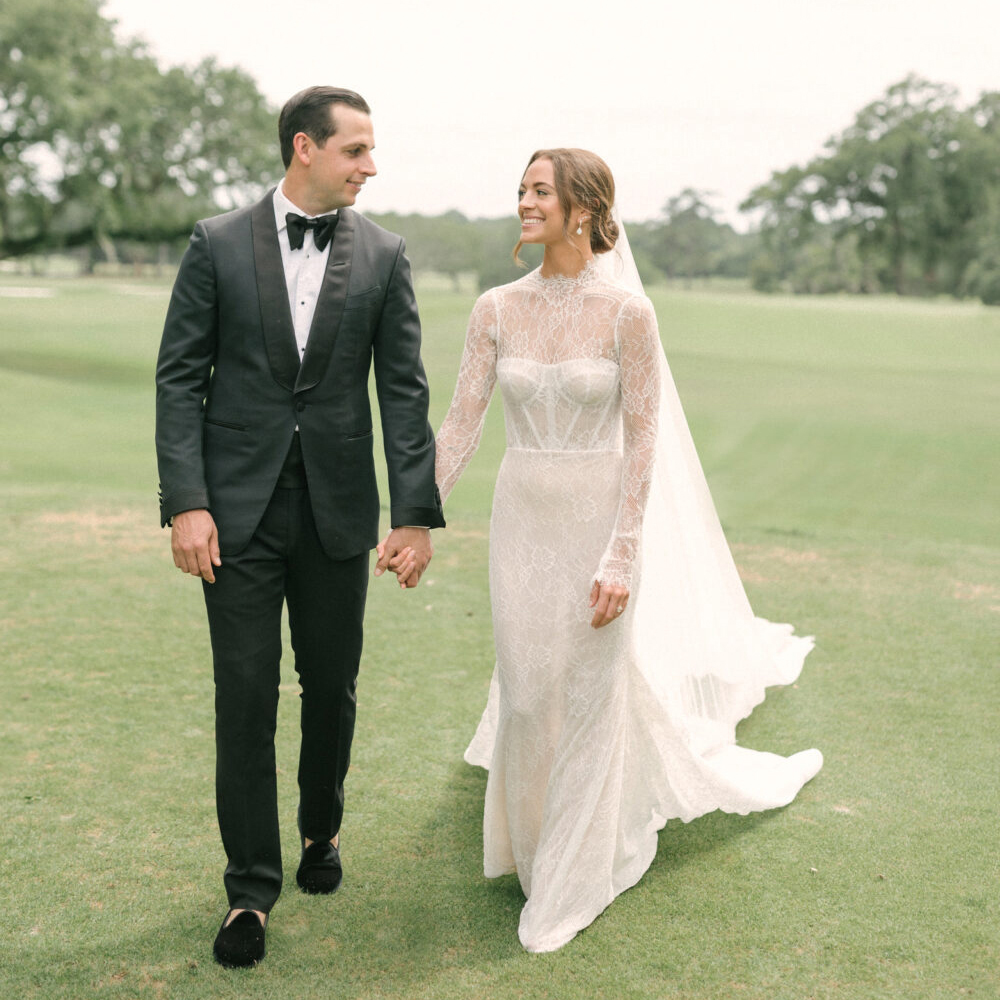 Elegant Full Lace Mermaid Wedding Dresses High Neck Long Sleeve Outdoor Bridal Gown Open Back Trumpet Country robe de mariee