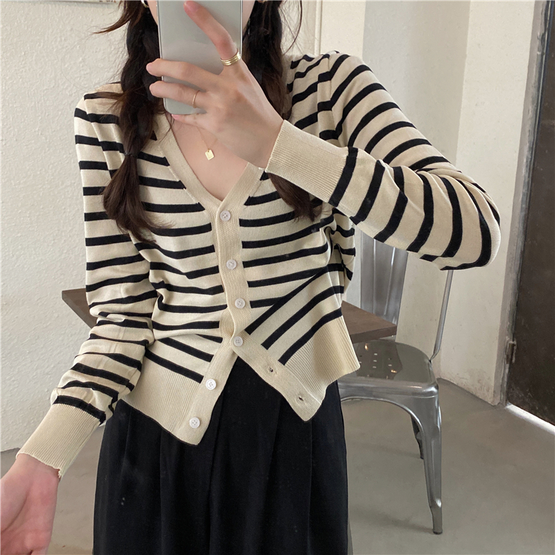 Womens Knits Tees Cardigan Women Casual Striped Harajuku Knitting Female Sweater Spring Autumn Simple Long Sleeve Vneck Vintage Tender Trendy Ins 2308