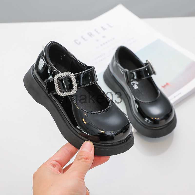 Sneakers Girls Loafers 2022 Spring and Summer Shallow New Japanese Princess Versatile UK Uniform Shallow Leather Shoes for School Simple J230818