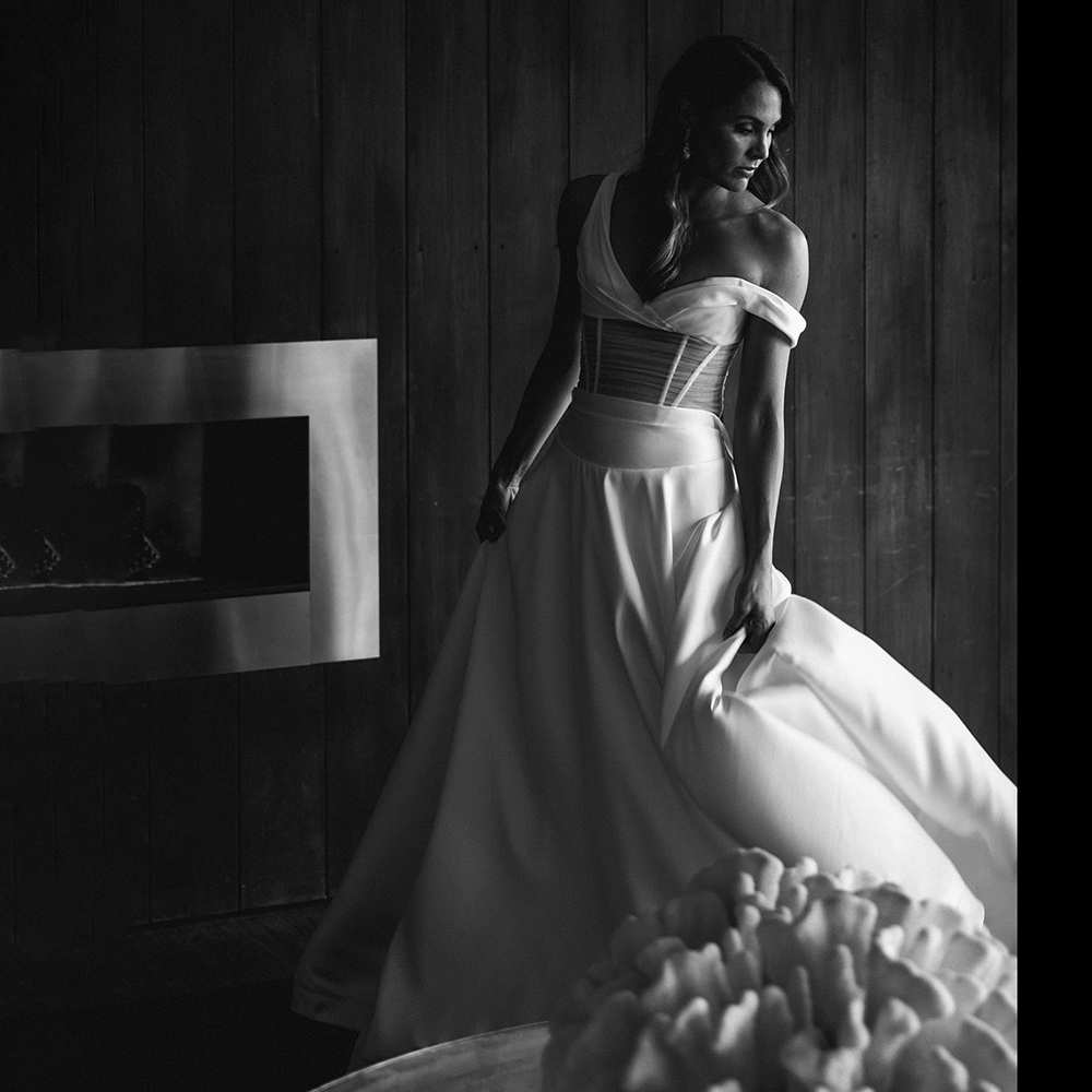 Modern One Shoulder Mermaid Wedding Dresses with Detachable Train Boning Fallen Shirred Bridal Gown Ruched Country Wedding Gowns