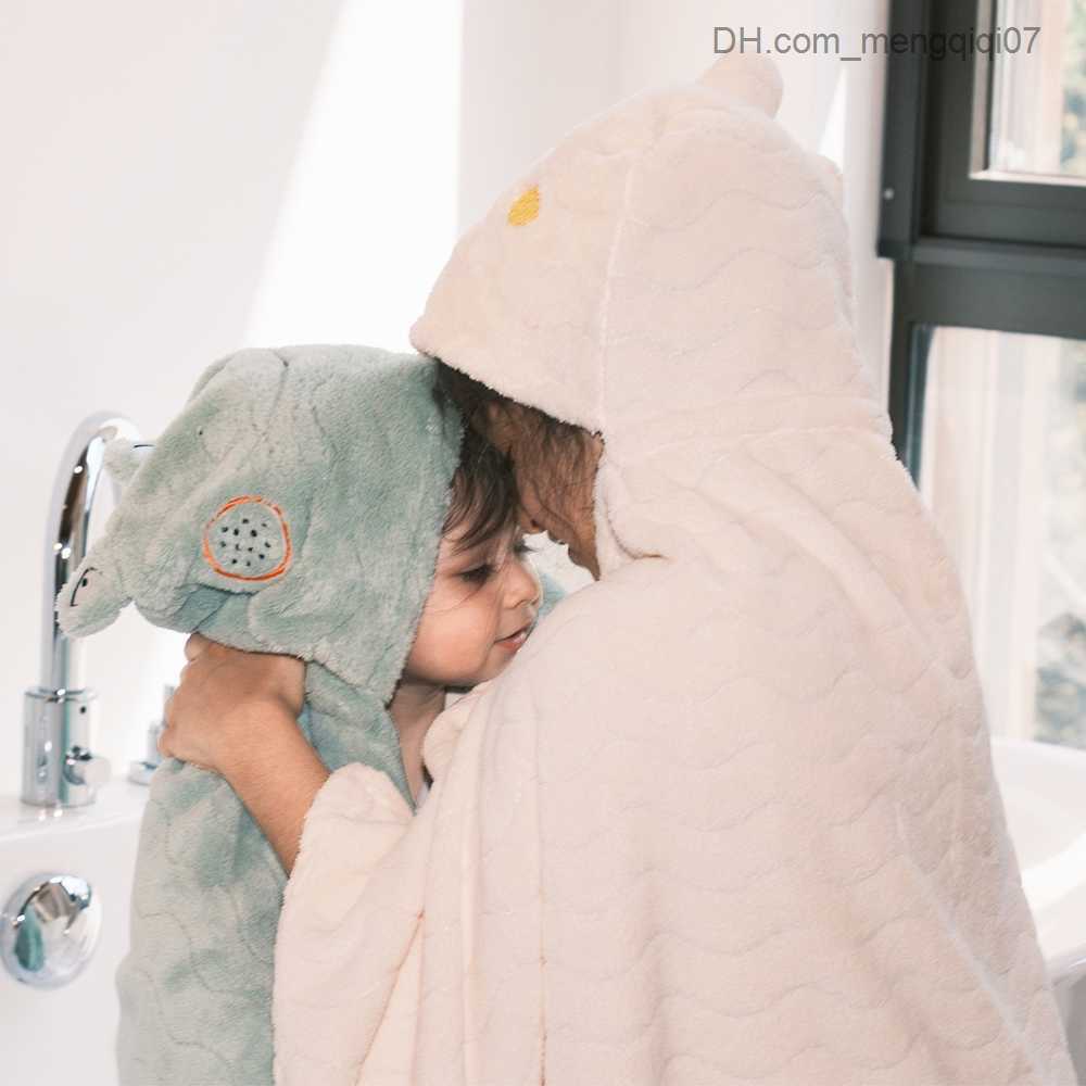 Towels Robes Cartoon Children's Bathroom Cover Coral Plush Baby Bath Towel Duck Tiger Frog Rabbit Newborn Bathroom Baby Bath and Shower Products 