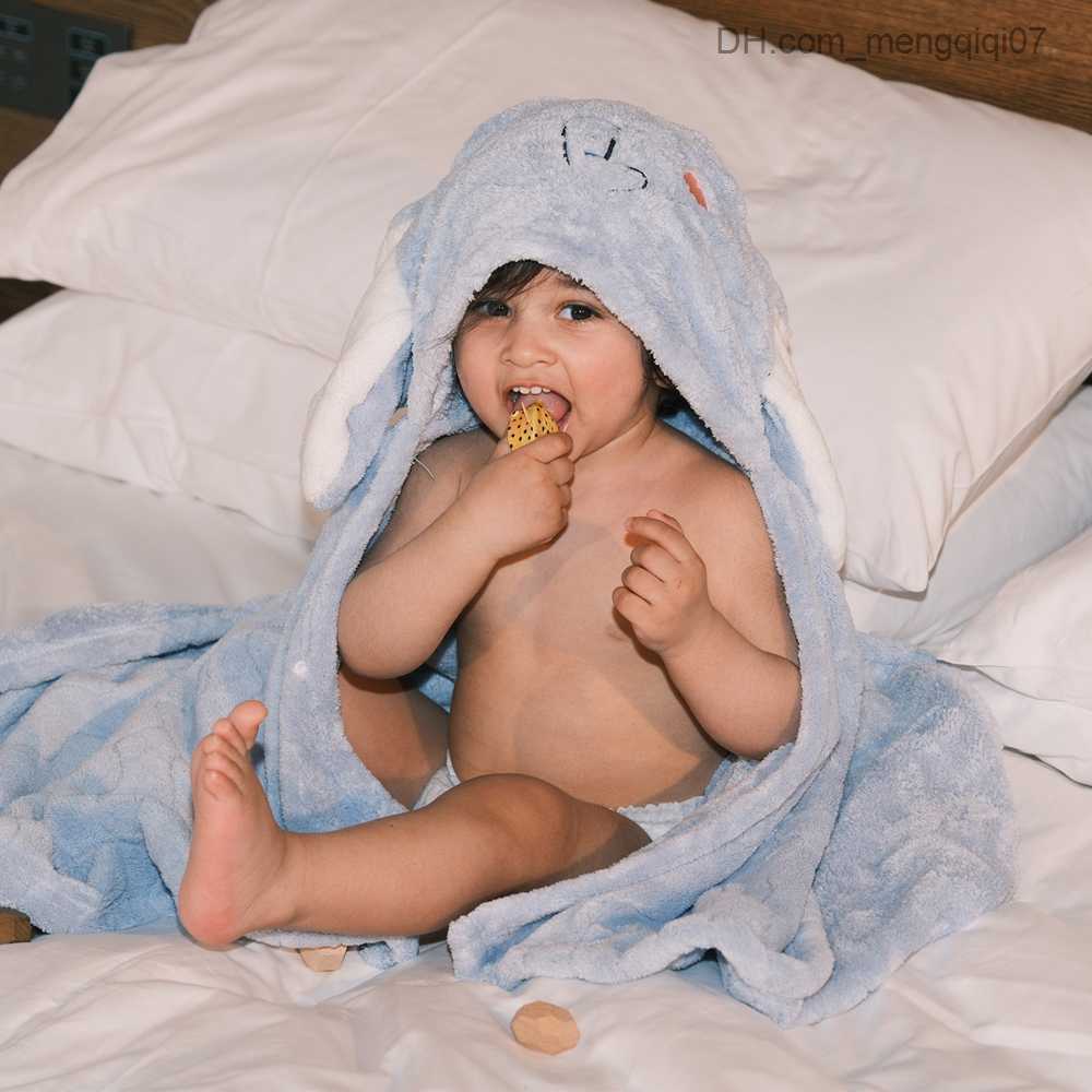 Towels Robes Cartoon Children's Bathroom Cover Coral Plush Baby Bath Towel Duck Tiger Frog Rabbit Newborn Bathroom Baby Bath and Shower Products 