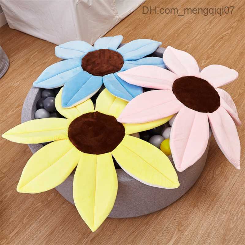 Bathing Tubs Seats 0-3 years old baby playing pillow sunflower pad baby flower sink bathtub folding flower sunflower bathroom cushion Z230818